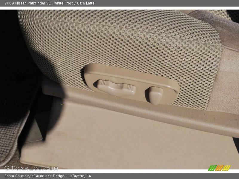 White Frost / Cafe Latte 2009 Nissan Pathfinder SE