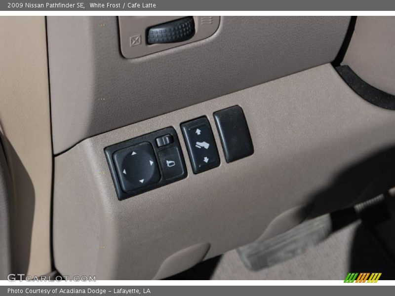 White Frost / Cafe Latte 2009 Nissan Pathfinder SE