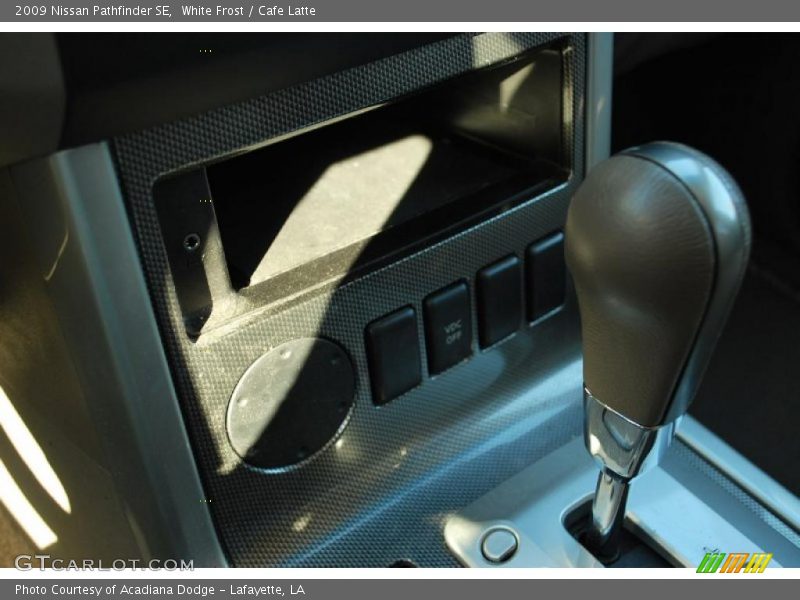 White Frost / Cafe Latte 2009 Nissan Pathfinder SE