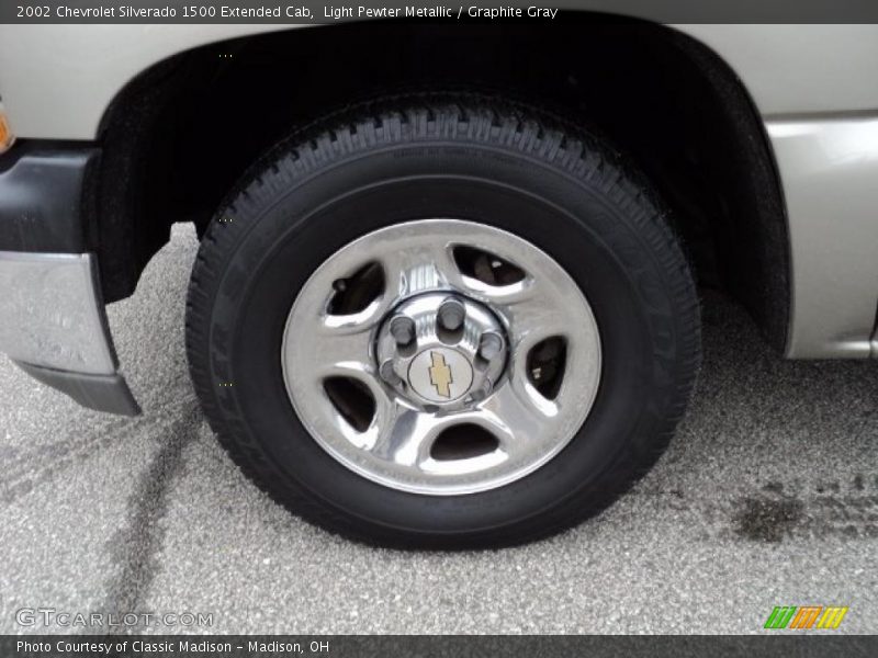 Light Pewter Metallic / Graphite Gray 2002 Chevrolet Silverado 1500 Extended Cab