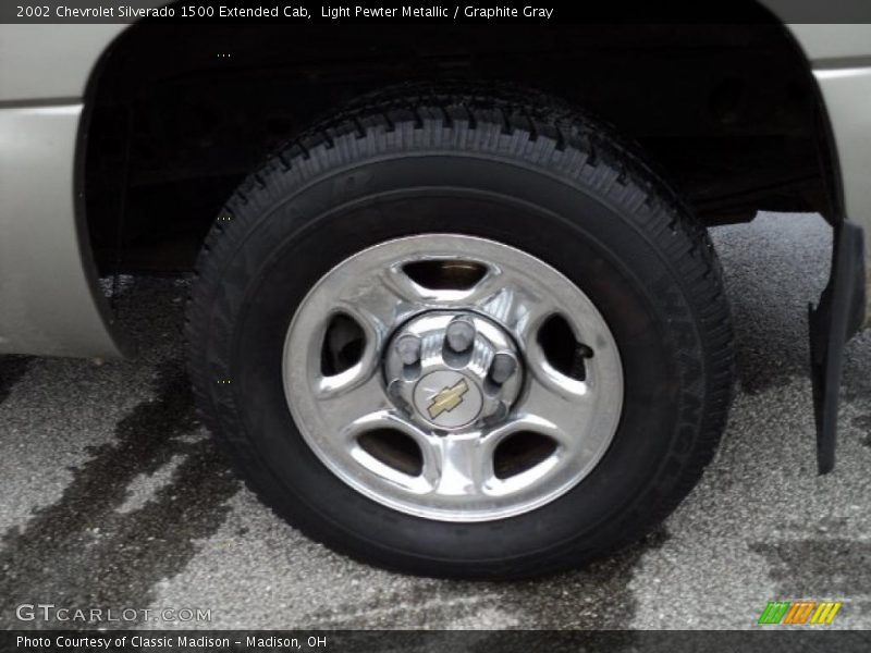 Light Pewter Metallic / Graphite Gray 2002 Chevrolet Silverado 1500 Extended Cab