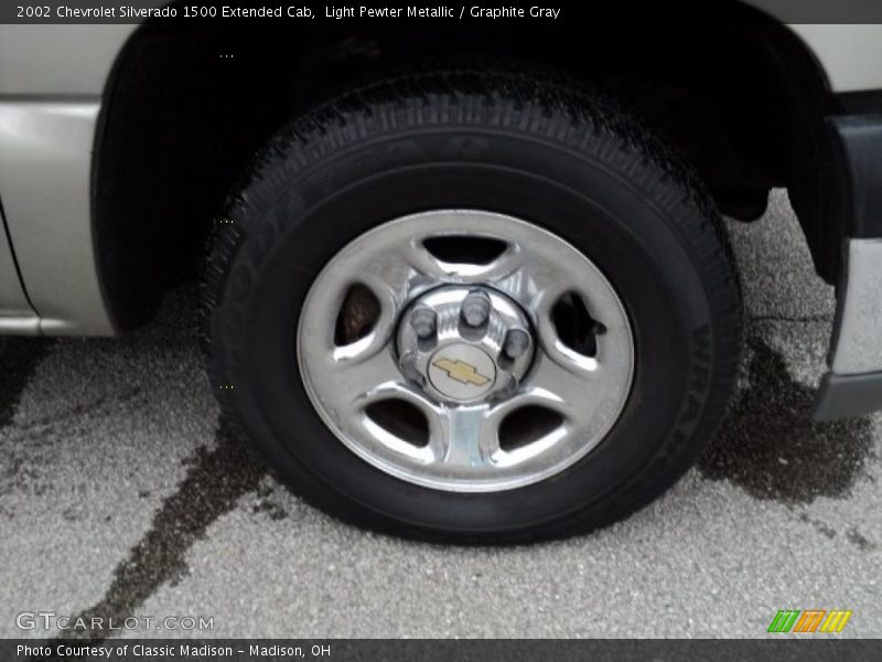 Light Pewter Metallic / Graphite Gray 2002 Chevrolet Silverado 1500 Extended Cab