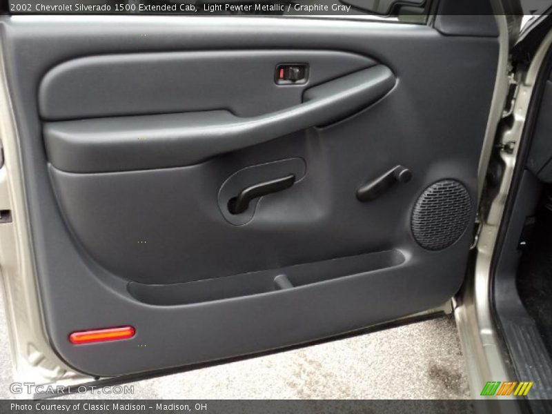 Light Pewter Metallic / Graphite Gray 2002 Chevrolet Silverado 1500 Extended Cab