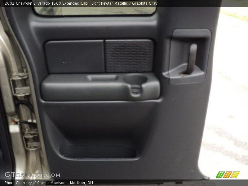 Light Pewter Metallic / Graphite Gray 2002 Chevrolet Silverado 1500 Extended Cab