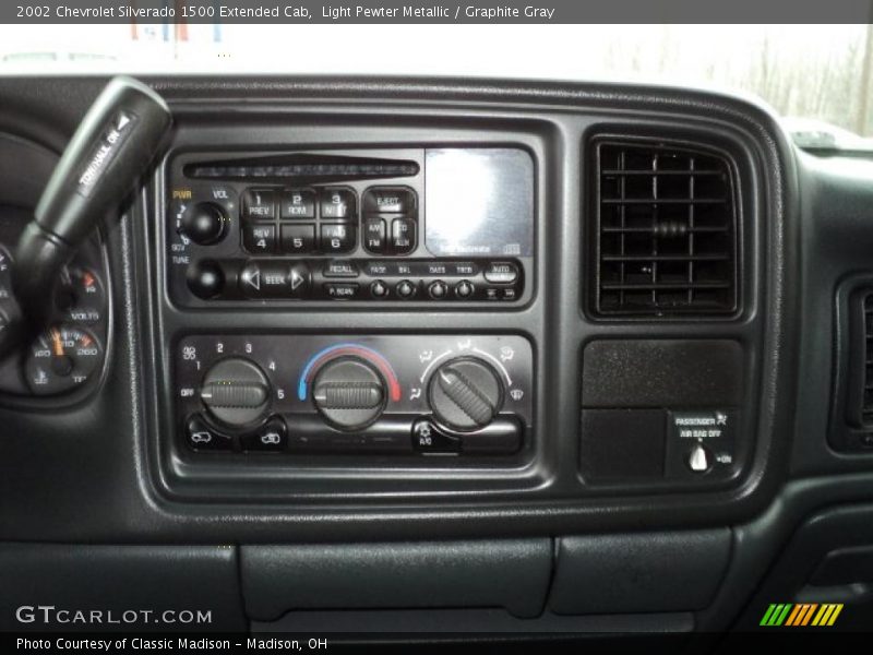 Light Pewter Metallic / Graphite Gray 2002 Chevrolet Silverado 1500 Extended Cab