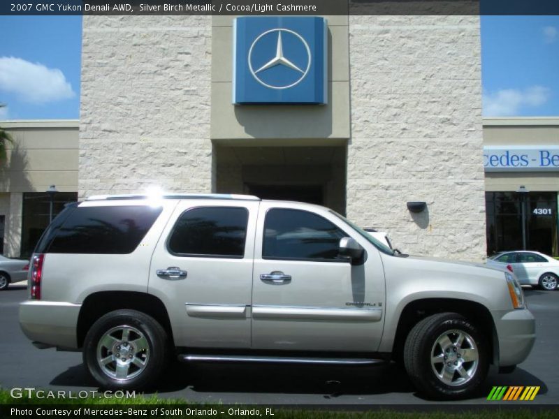 Silver Birch Metallic / Cocoa/Light Cashmere 2007 GMC Yukon Denali AWD