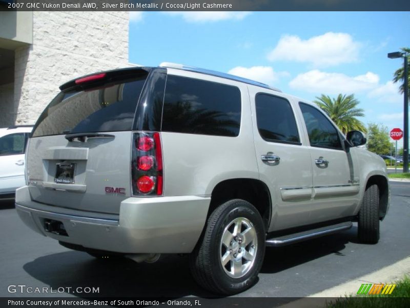 Silver Birch Metallic / Cocoa/Light Cashmere 2007 GMC Yukon Denali AWD
