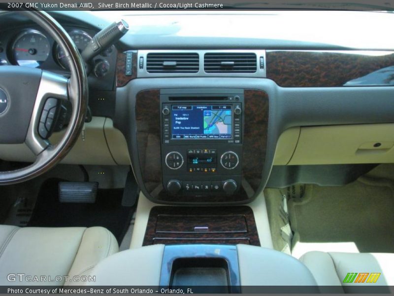 Silver Birch Metallic / Cocoa/Light Cashmere 2007 GMC Yukon Denali AWD
