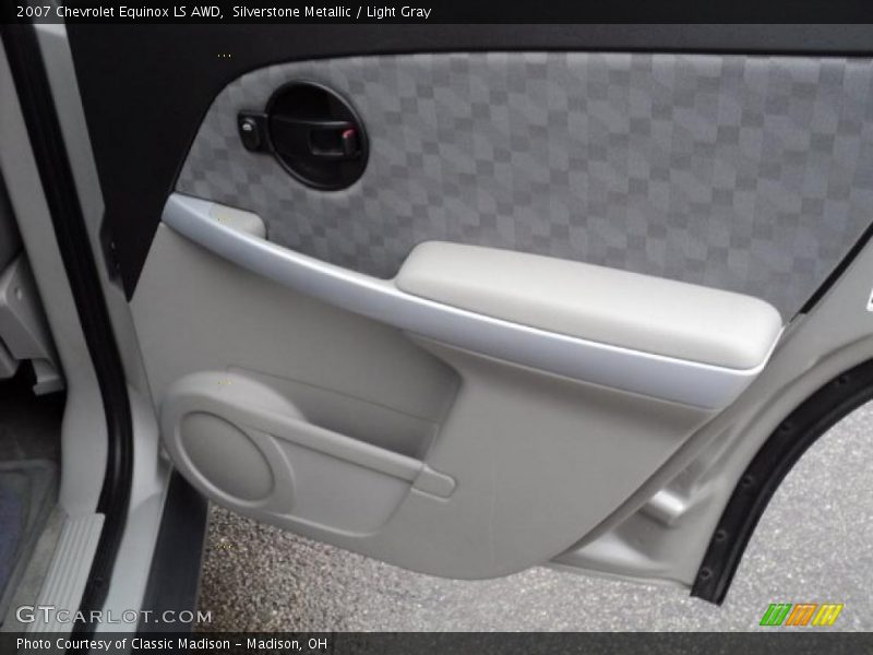 Silverstone Metallic / Light Gray 2007 Chevrolet Equinox LS AWD