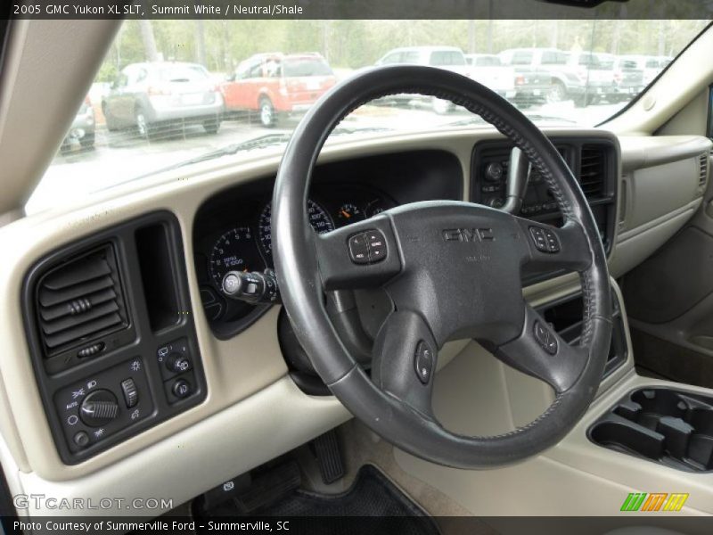  2005 Yukon XL SLT Steering Wheel