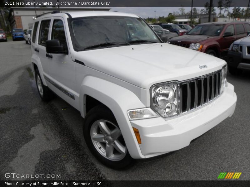 Bright White / Dark Slate Gray 2011 Jeep Liberty Limited