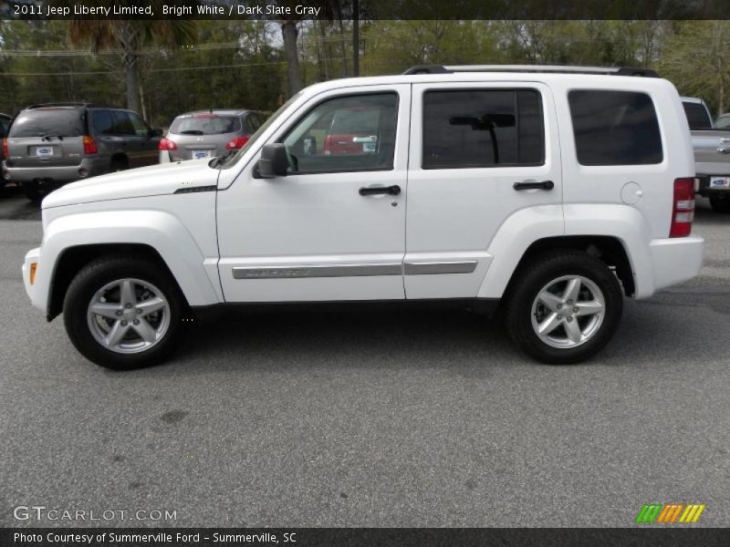 Bright White / Dark Slate Gray 2011 Jeep Liberty Limited