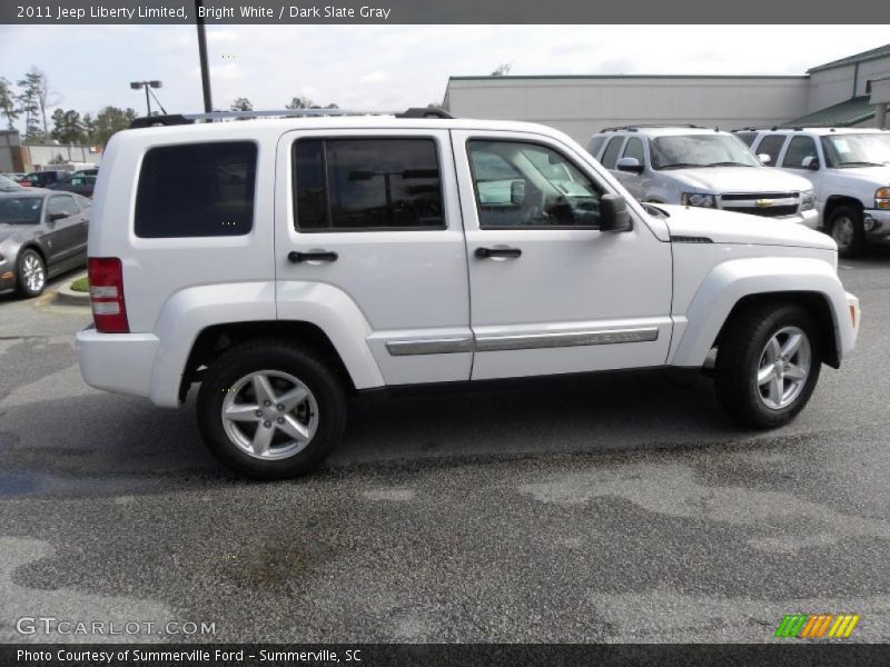 Bright White / Dark Slate Gray 2011 Jeep Liberty Limited