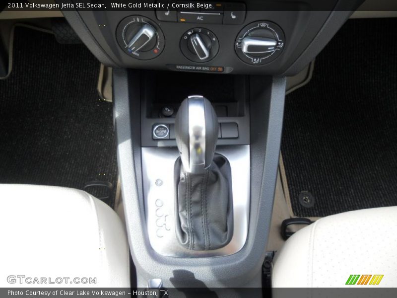 White Gold Metallic / Cornsilk Beige 2011 Volkswagen Jetta SEL Sedan