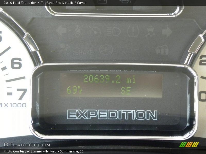 Royal Red Metallic / Camel 2010 Ford Expedition XLT