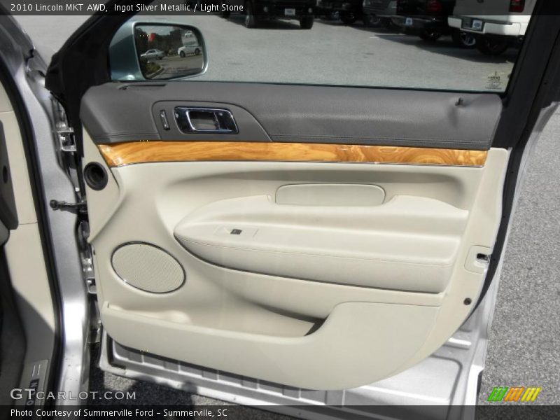 Ingot Silver Metallic / Light Stone 2010 Lincoln MKT AWD