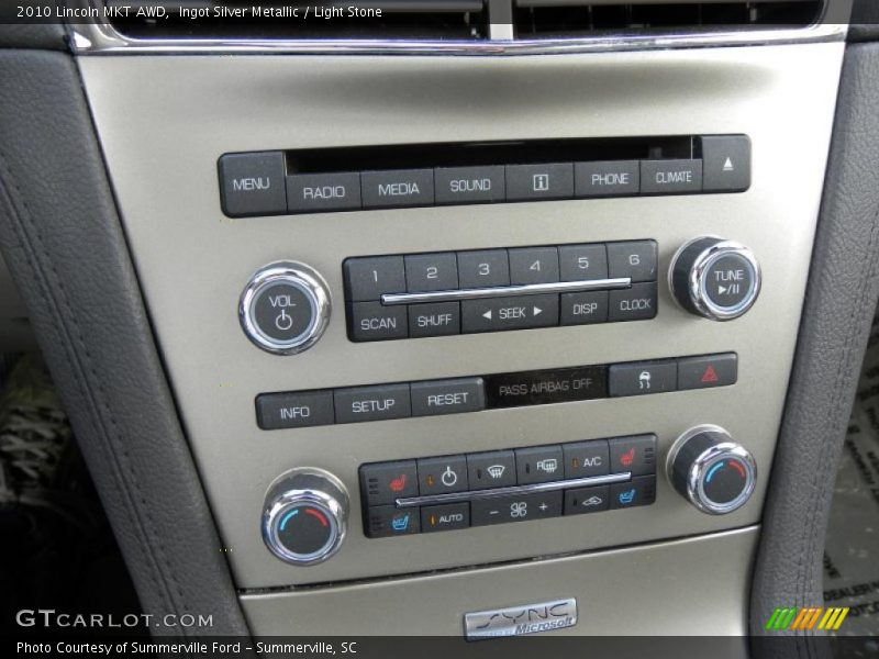 Ingot Silver Metallic / Light Stone 2010 Lincoln MKT AWD