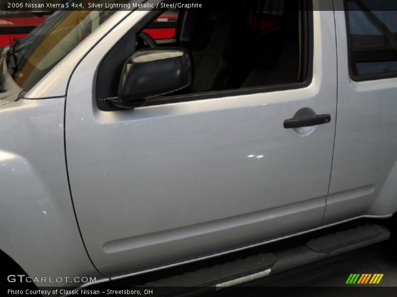 Silver Lightning Metallic / Steel/Graphite 2006 Nissan Xterra S 4x4
