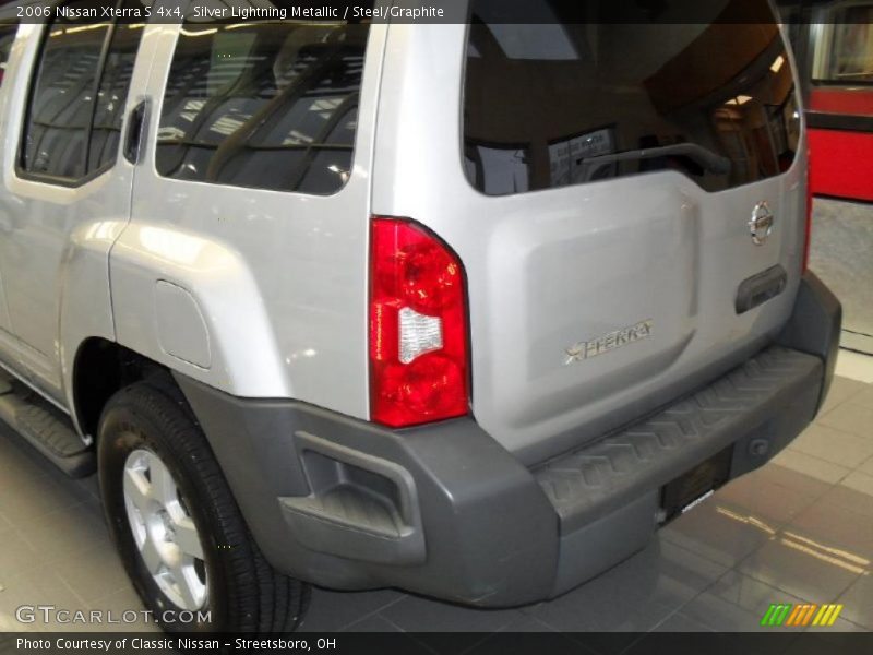 Silver Lightning Metallic / Steel/Graphite 2006 Nissan Xterra S 4x4