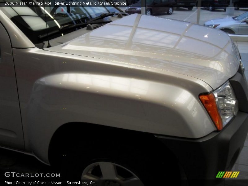 Silver Lightning Metallic / Steel/Graphite 2006 Nissan Xterra S 4x4