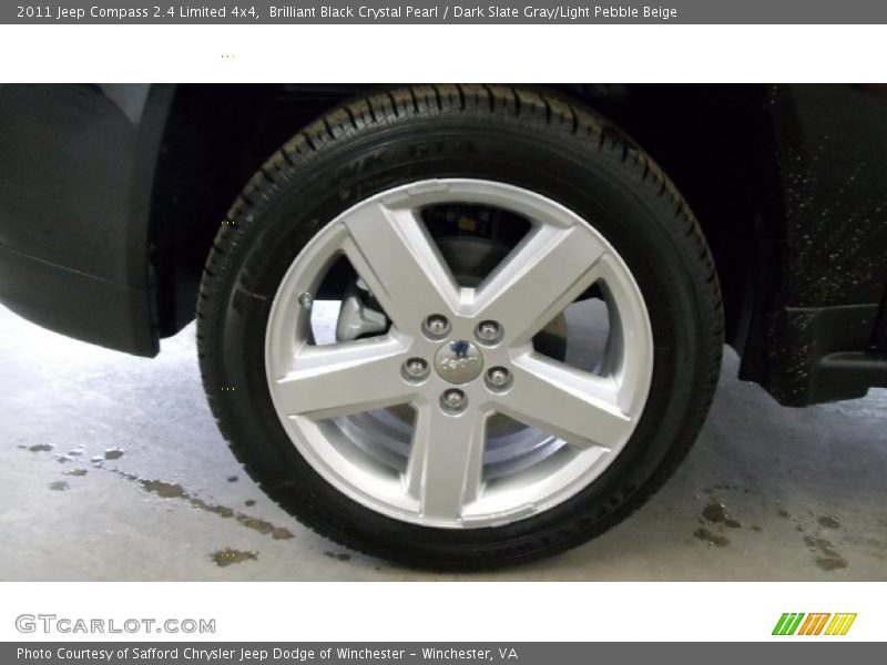 Brilliant Black Crystal Pearl / Dark Slate Gray/Light Pebble Beige 2011 Jeep Compass 2.4 Limited 4x4