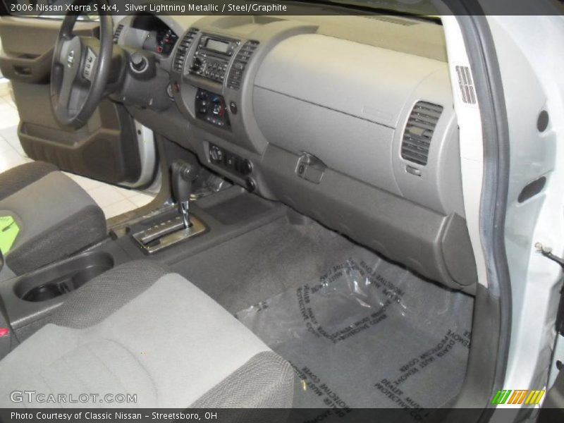 Silver Lightning Metallic / Steel/Graphite 2006 Nissan Xterra S 4x4