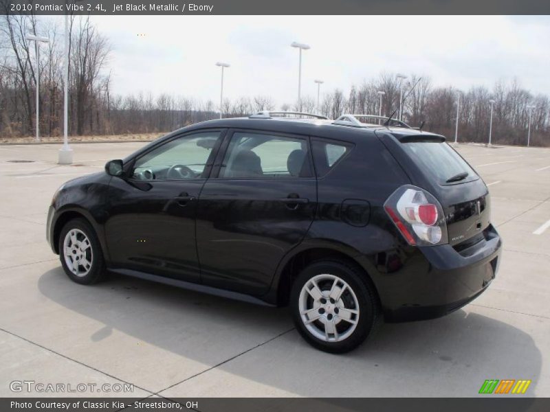 Jet Black Metallic / Ebony 2010 Pontiac Vibe 2.4L