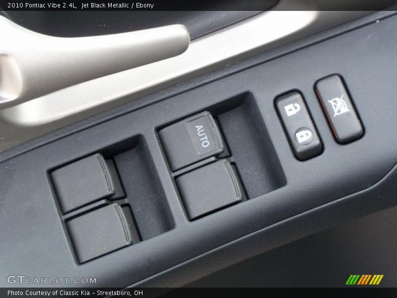 Jet Black Metallic / Ebony 2010 Pontiac Vibe 2.4L