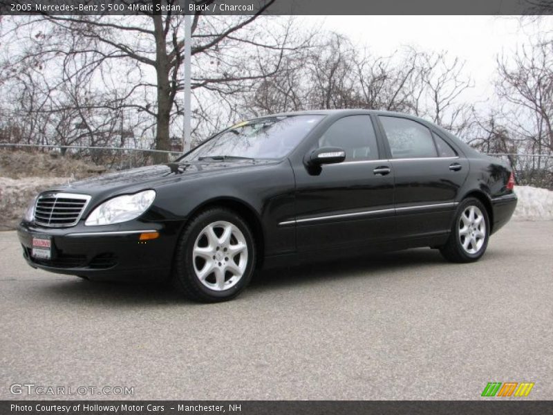 Front 3/4 View of 2005 S 500 4Matic Sedan