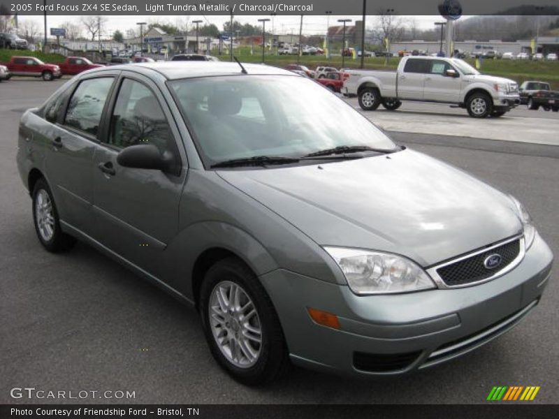 Light Tundra Metallic / Charcoal/Charcoal 2005 Ford Focus ZX4 SE Sedan