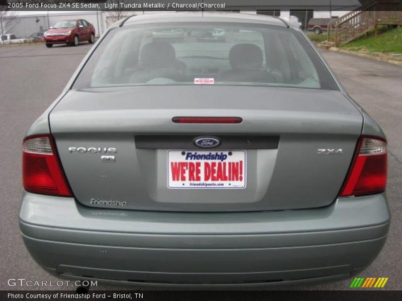 Light Tundra Metallic / Charcoal/Charcoal 2005 Ford Focus ZX4 SE Sedan