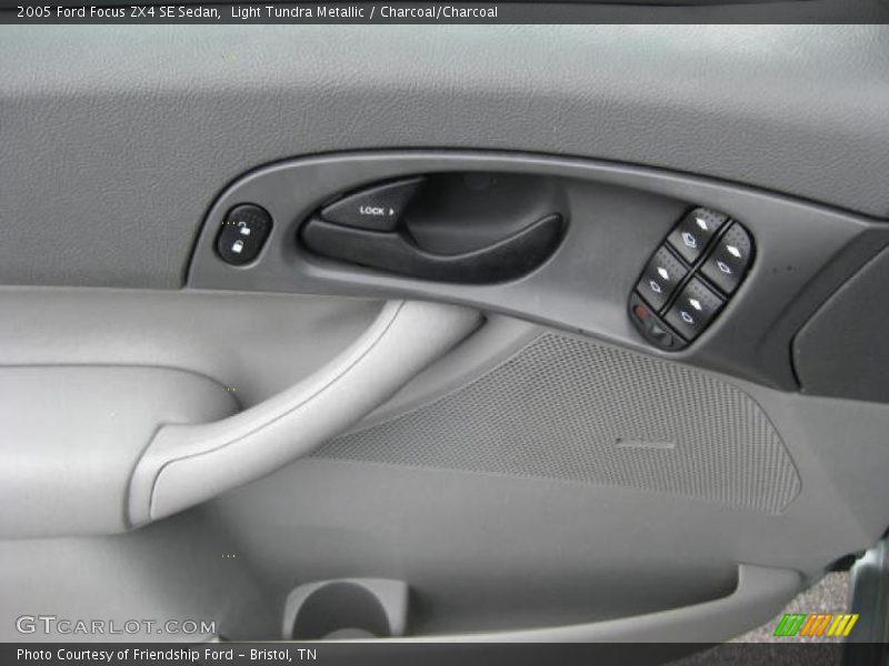 Light Tundra Metallic / Charcoal/Charcoal 2005 Ford Focus ZX4 SE Sedan