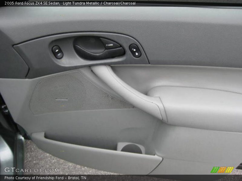 Light Tundra Metallic / Charcoal/Charcoal 2005 Ford Focus ZX4 SE Sedan