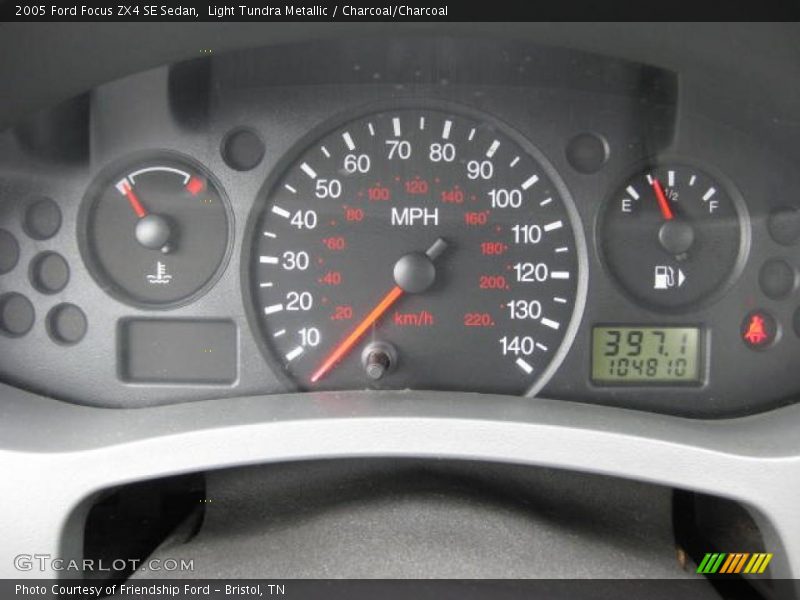 Light Tundra Metallic / Charcoal/Charcoal 2005 Ford Focus ZX4 SE Sedan