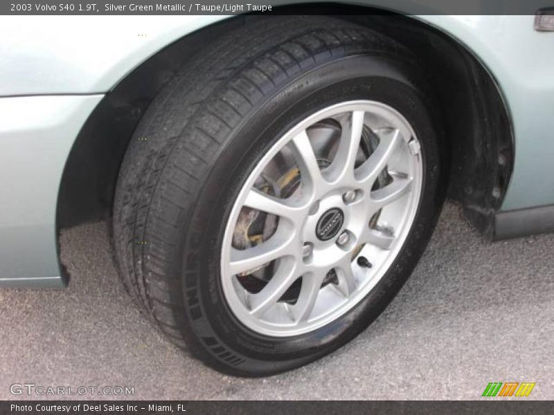 Silver Green Metallic / Taupe/Light Taupe 2003 Volvo S40 1.9T