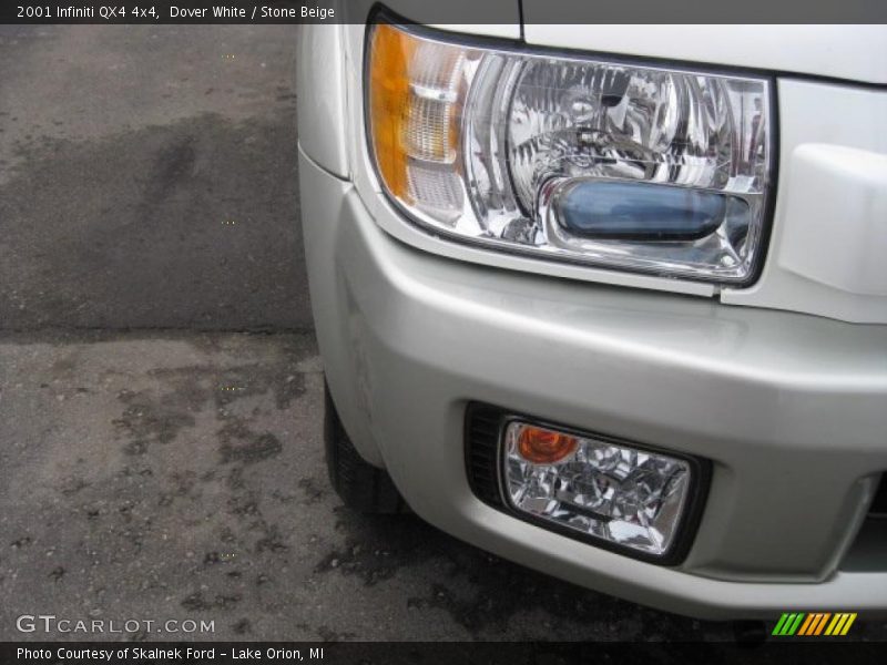 Dover White / Stone Beige 2001 Infiniti QX4 4x4