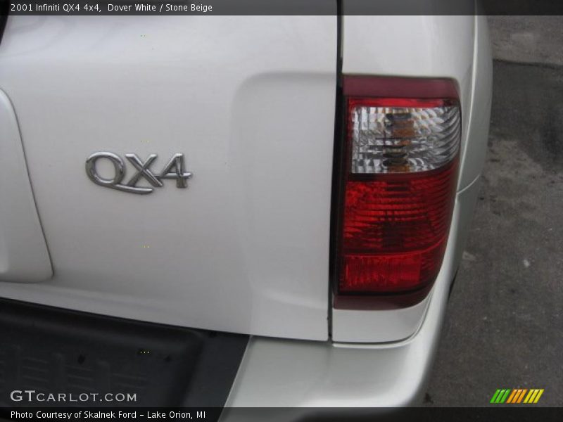 Dover White / Stone Beige 2001 Infiniti QX4 4x4