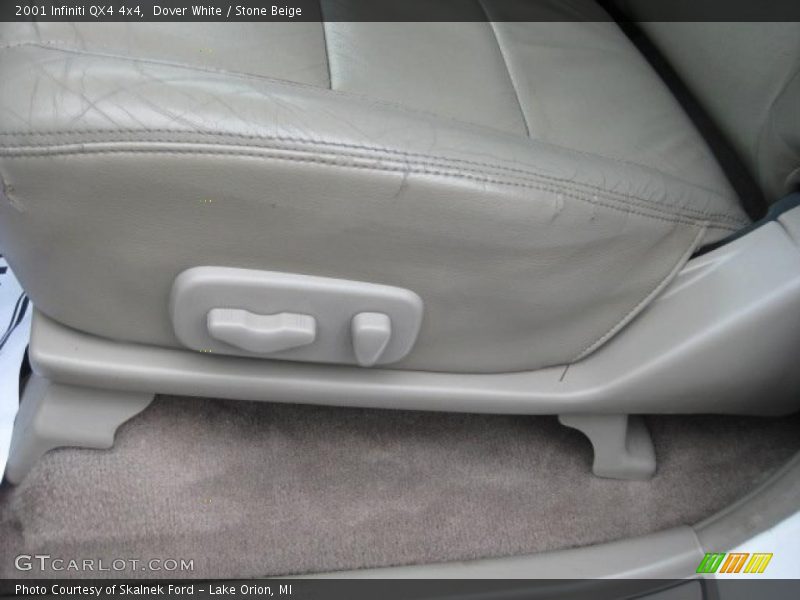 Dover White / Stone Beige 2001 Infiniti QX4 4x4