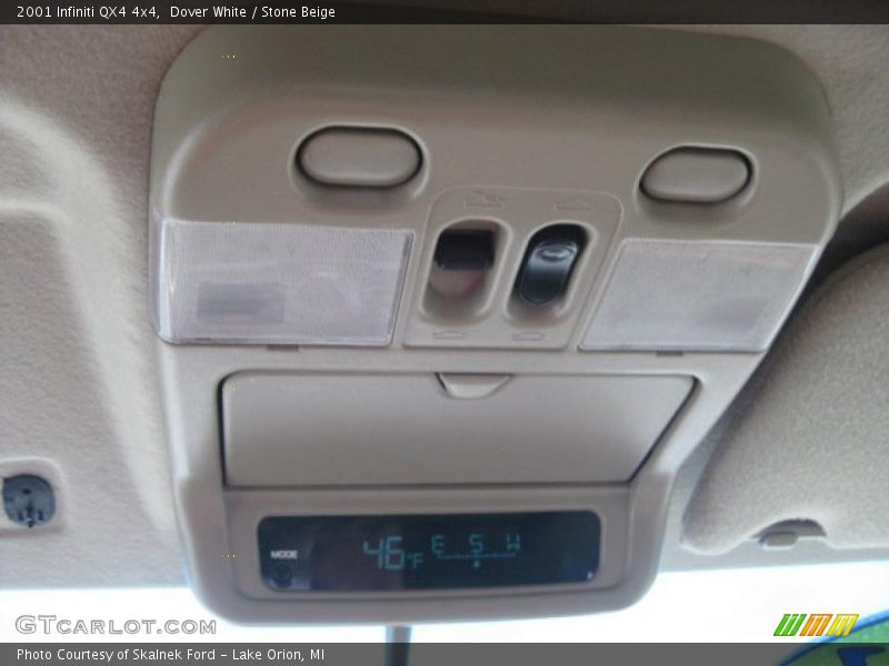 Dover White / Stone Beige 2001 Infiniti QX4 4x4