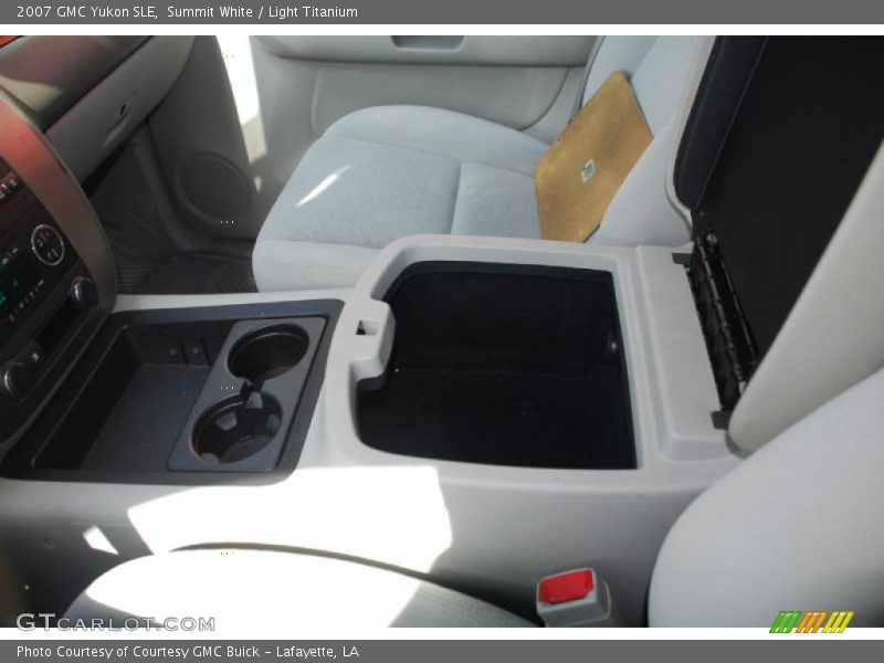 Summit White / Light Titanium 2007 GMC Yukon SLE