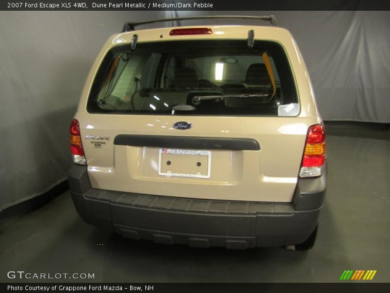 Dune Pearl Metallic / Medium/Dark Pebble 2007 Ford Escape XLS 4WD