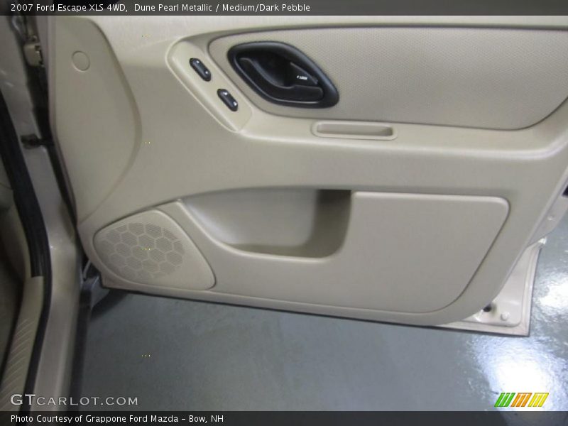 Dune Pearl Metallic / Medium/Dark Pebble 2007 Ford Escape XLS 4WD