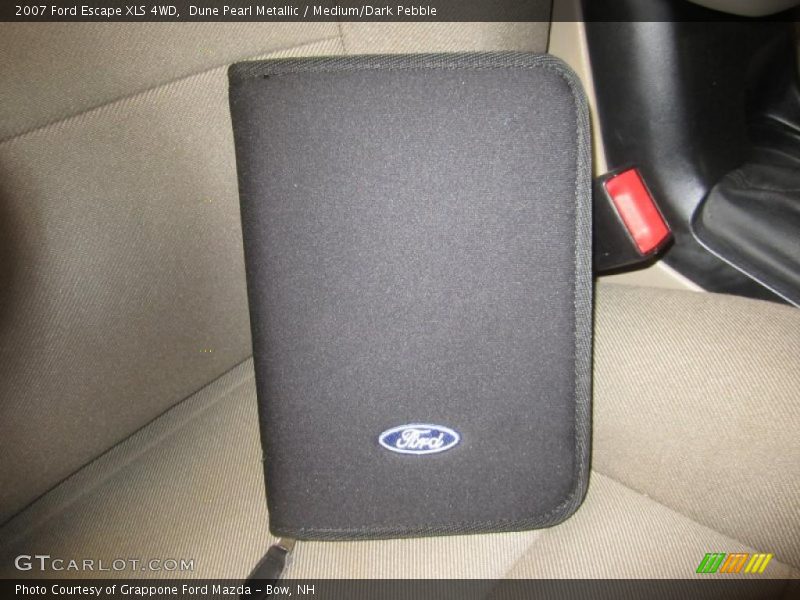 Dune Pearl Metallic / Medium/Dark Pebble 2007 Ford Escape XLS 4WD