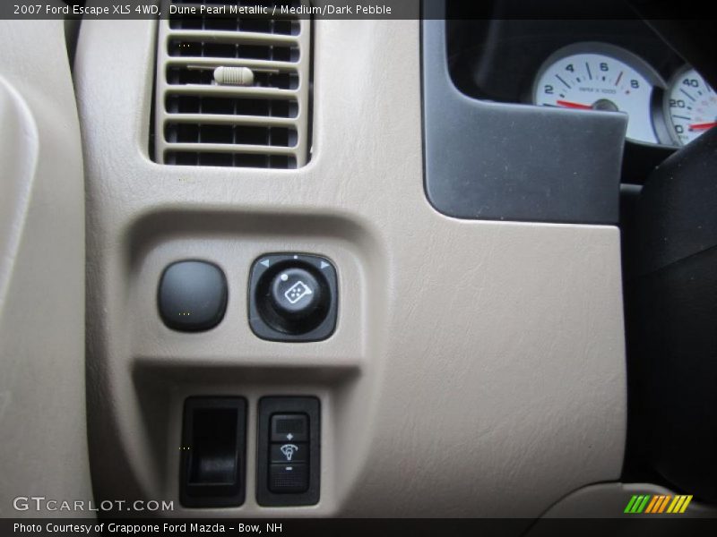 Dune Pearl Metallic / Medium/Dark Pebble 2007 Ford Escape XLS 4WD