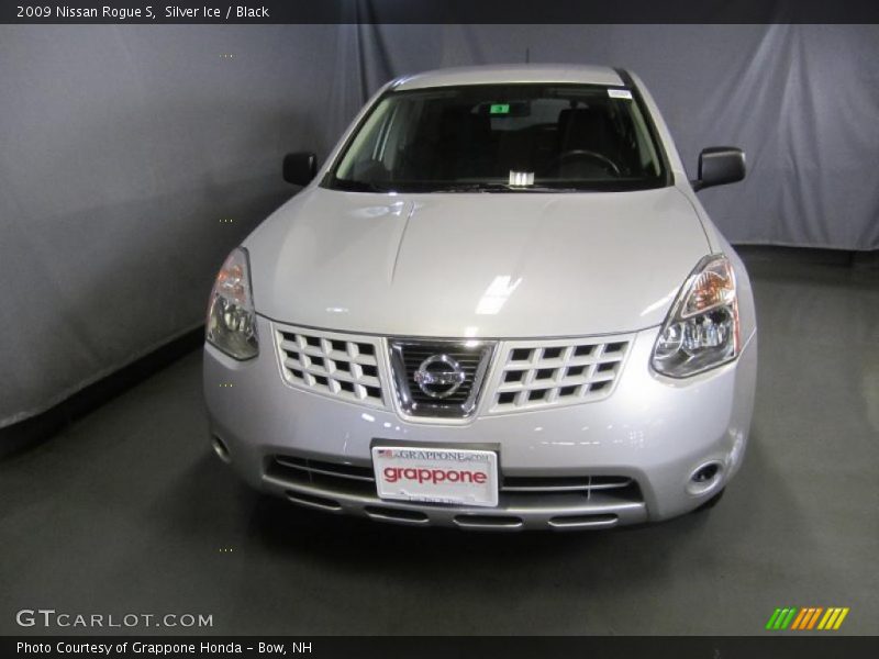 Silver Ice / Black 2009 Nissan Rogue S