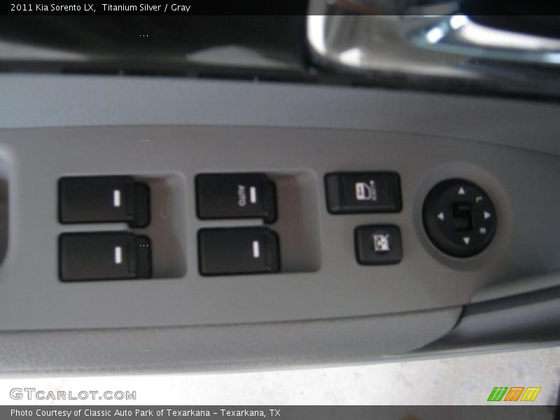 Titanium Silver / Gray 2011 Kia Sorento LX