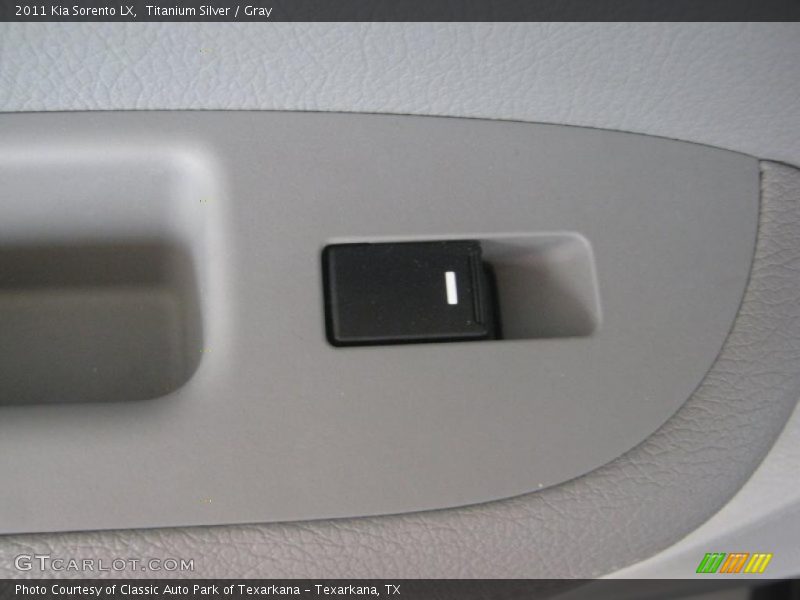 Titanium Silver / Gray 2011 Kia Sorento LX