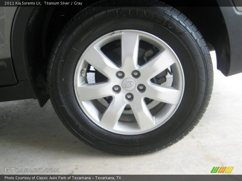 Titanium Silver / Gray 2011 Kia Sorento LX