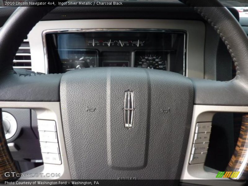 Ingot Silver Metallic / Charcoal Black 2010 Lincoln Navigator 4x4