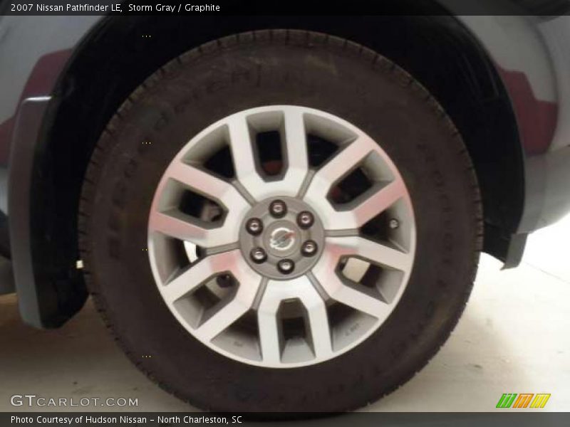 Storm Gray / Graphite 2007 Nissan Pathfinder LE